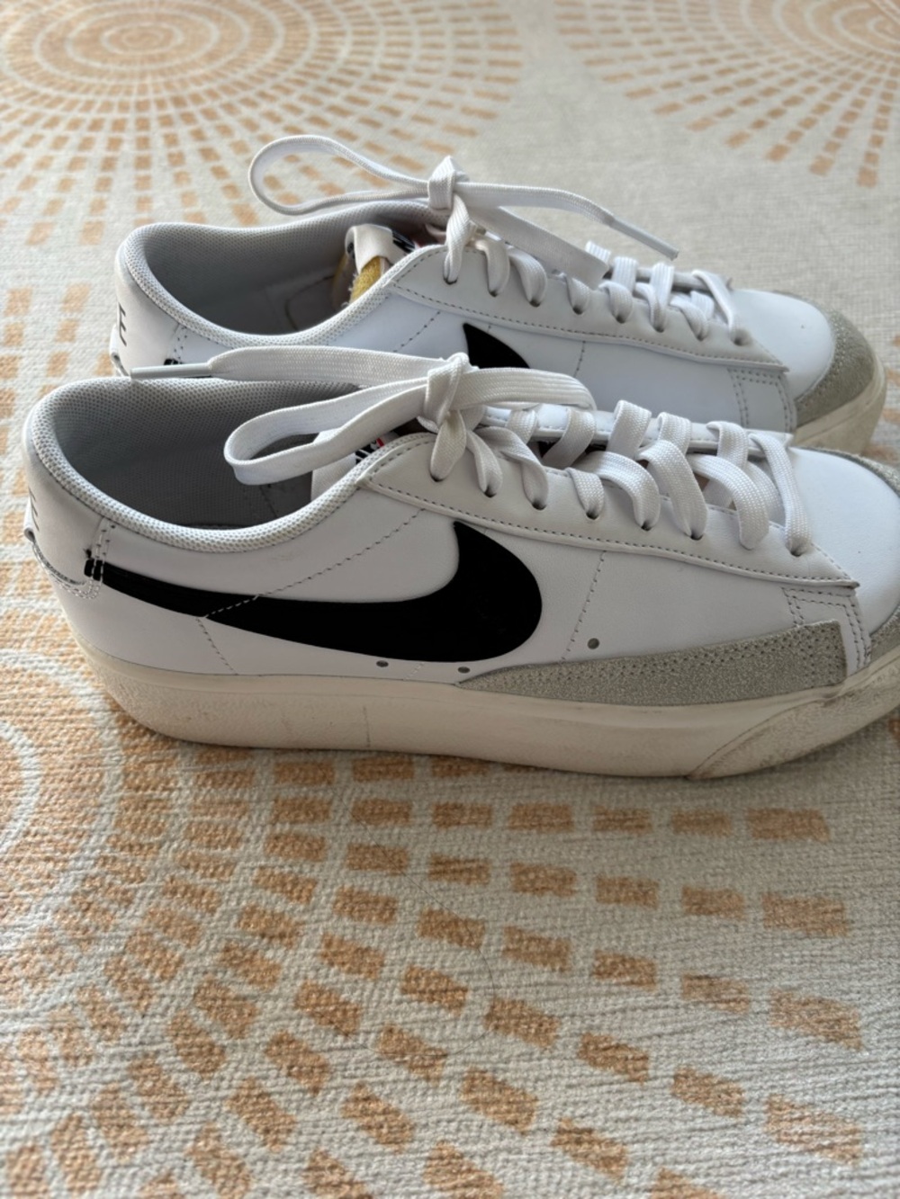 Nike Women’s White Sneakers with Black Swoosh and Gray SuedeAccents. Size 8